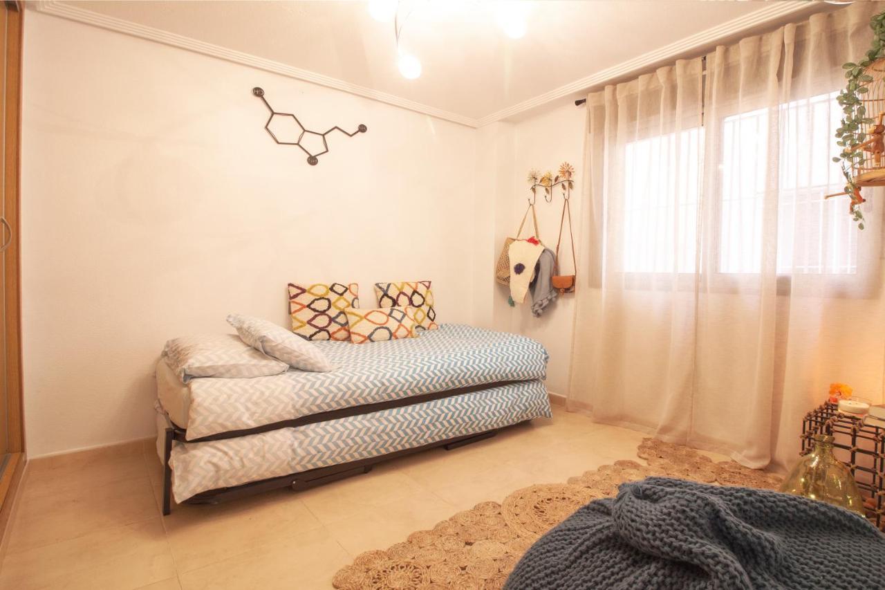 El Apartamento De Maria Jose Apartment Torrevieja Ngoại thất bức ảnh