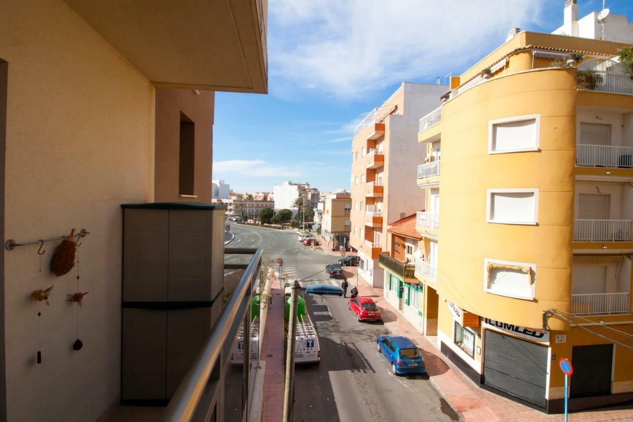 El Apartamento De Maria Jose Apartment Torrevieja Ngoại thất bức ảnh